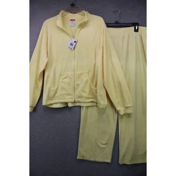 Danskin Now Vintage Women's Yellow Velour Track Suit-XL-Wide Leg-New w/Tags - Picture 1 of 15